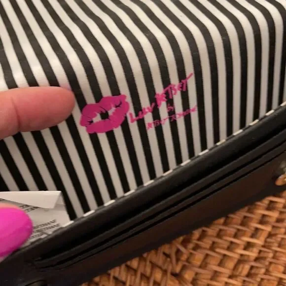 *Luv Betsey* Johnson Black Glitter Sparkle Wristlet LN - Picture 6 of 9